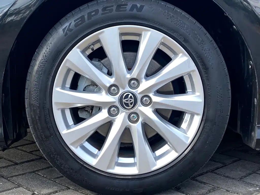 TOYOTA CAMRY 2018
