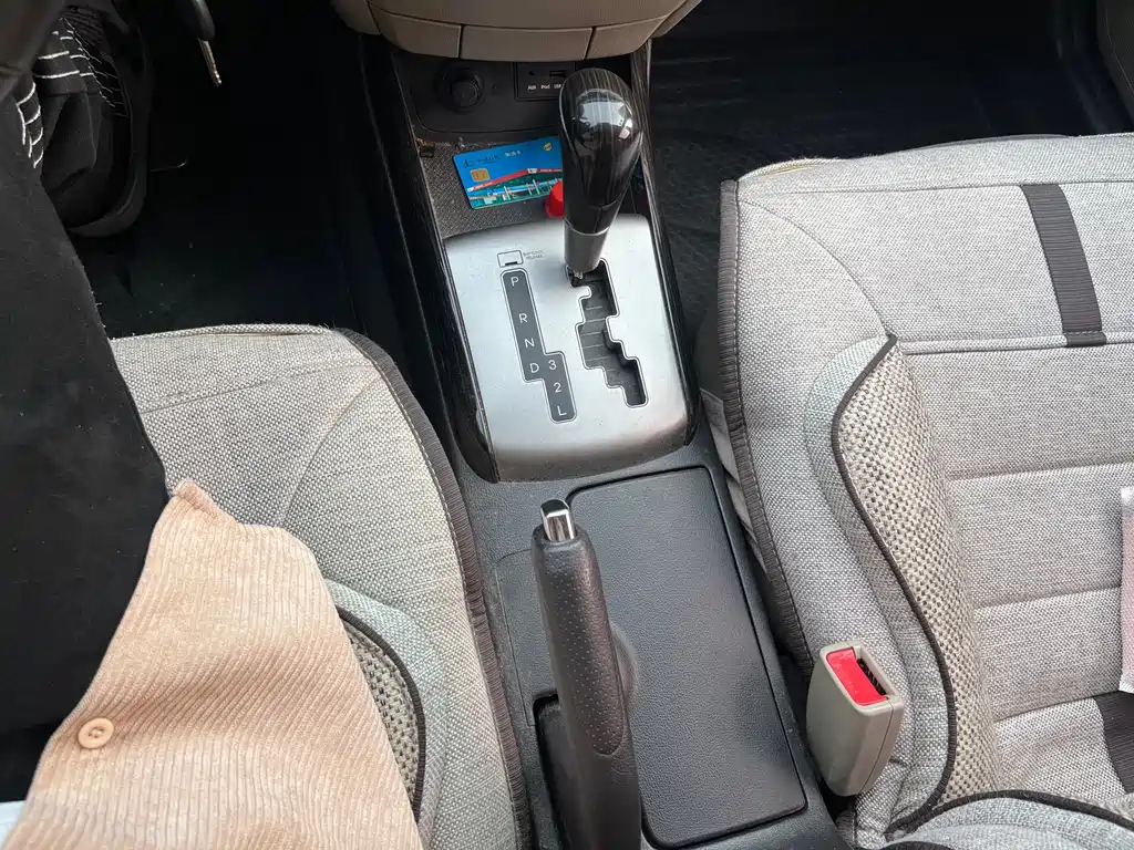 HYUNDAI CELESTA 2012
