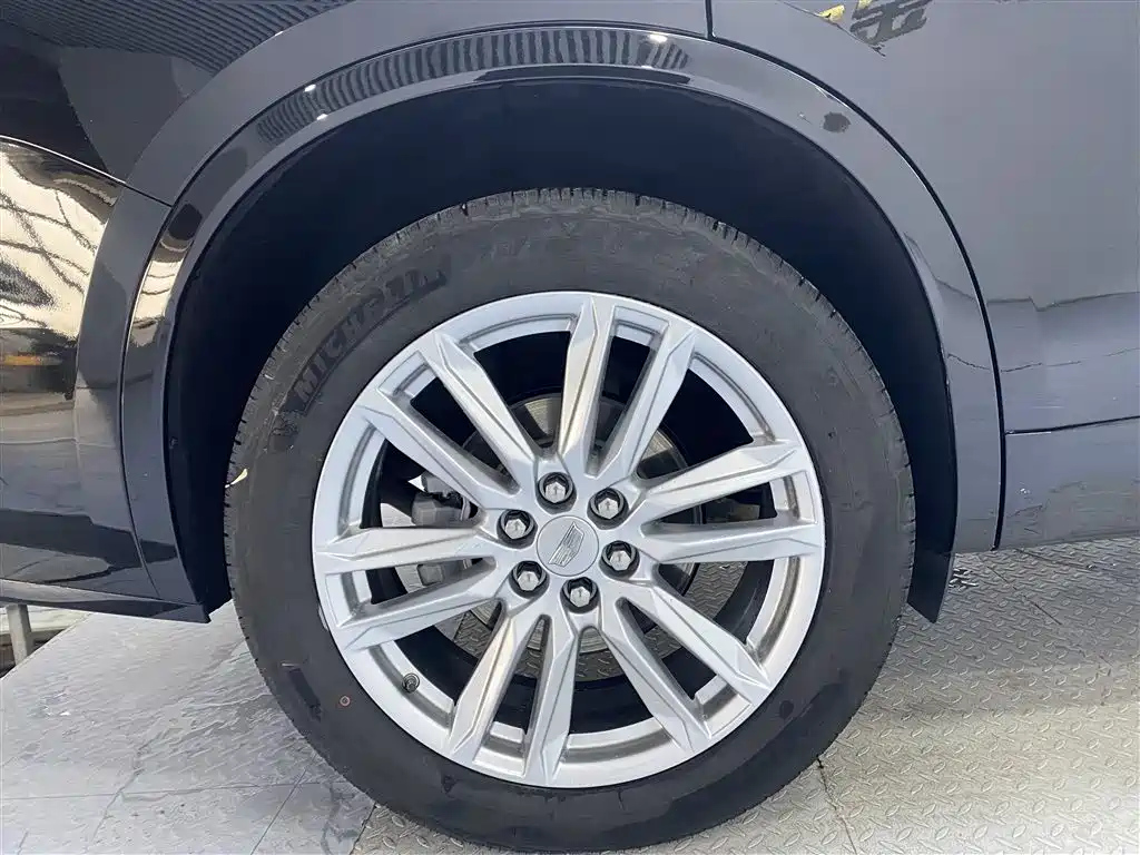 CADILLAC XT6 2021