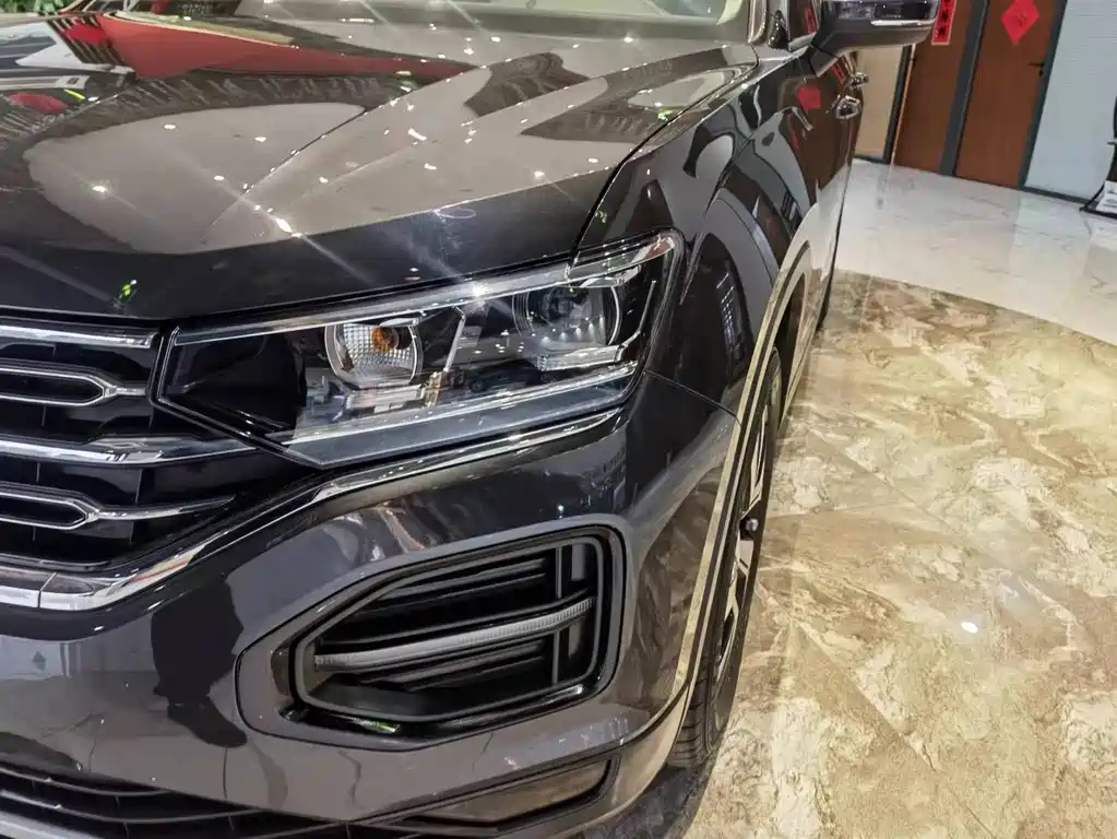 VOLKSWAGEN TAYRON 2020