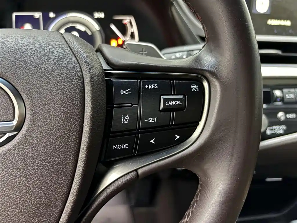 LEXUS ES 2021