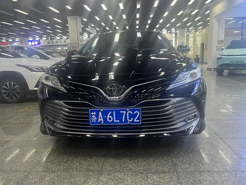TOYOTA CAMRY 2020