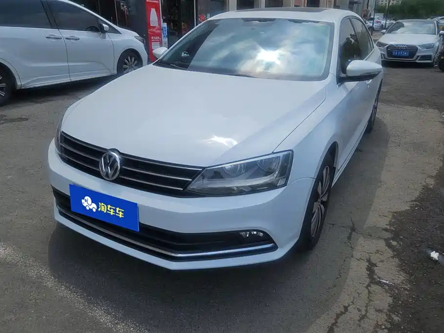 VOLKSWAGEN SAGITAR 2017