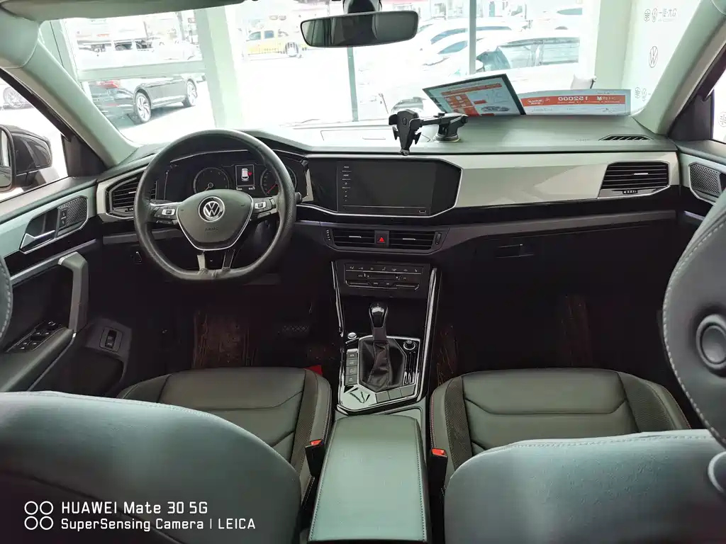 VOLKSWAGEN TAYRON 2022