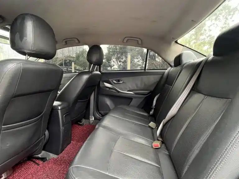 ZOTYE Z300 2013
