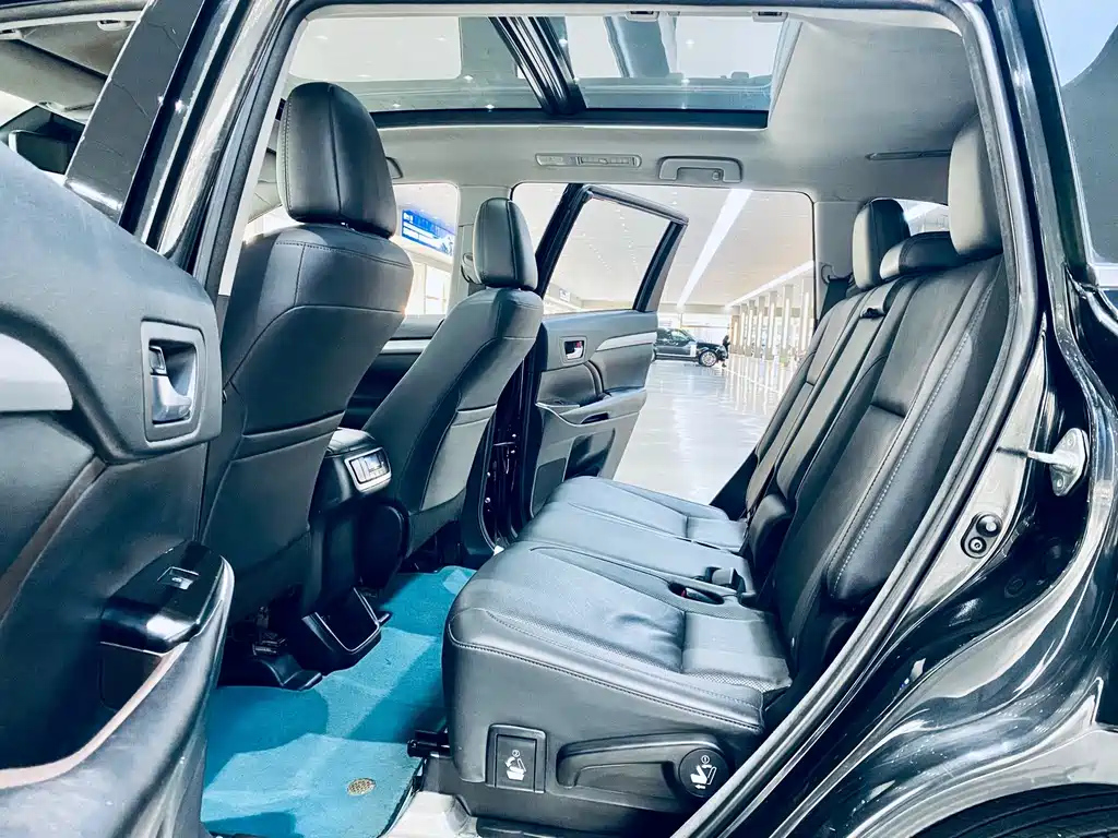 TOYOTA HIGHLANDER 2018