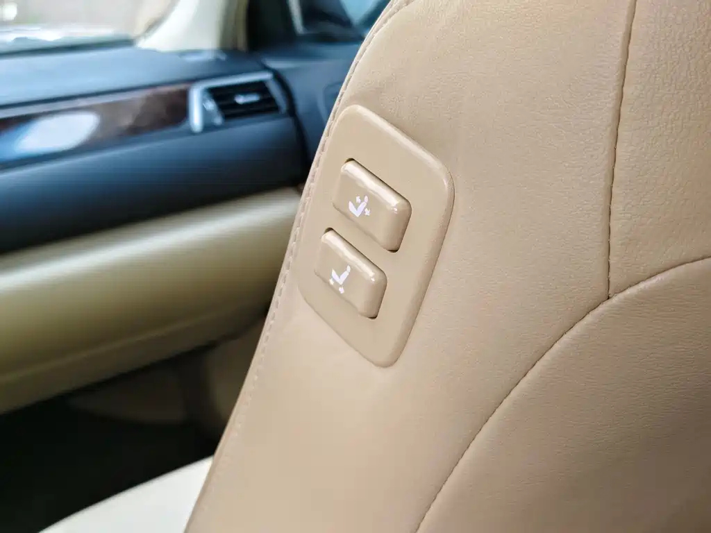 TOYOTA CAMRY 2016