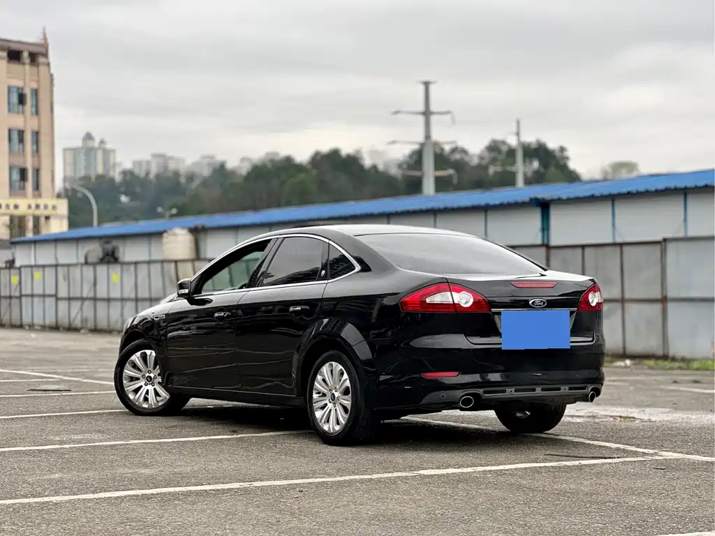 FORD MONDEO - WINNER 2010
