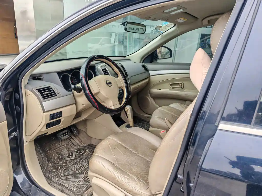 NISSAN SYLPHY 2015