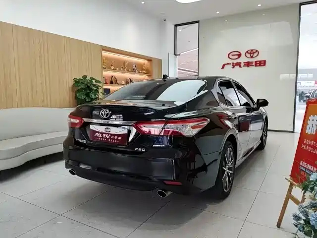 TOYOTA CAMRY 2022