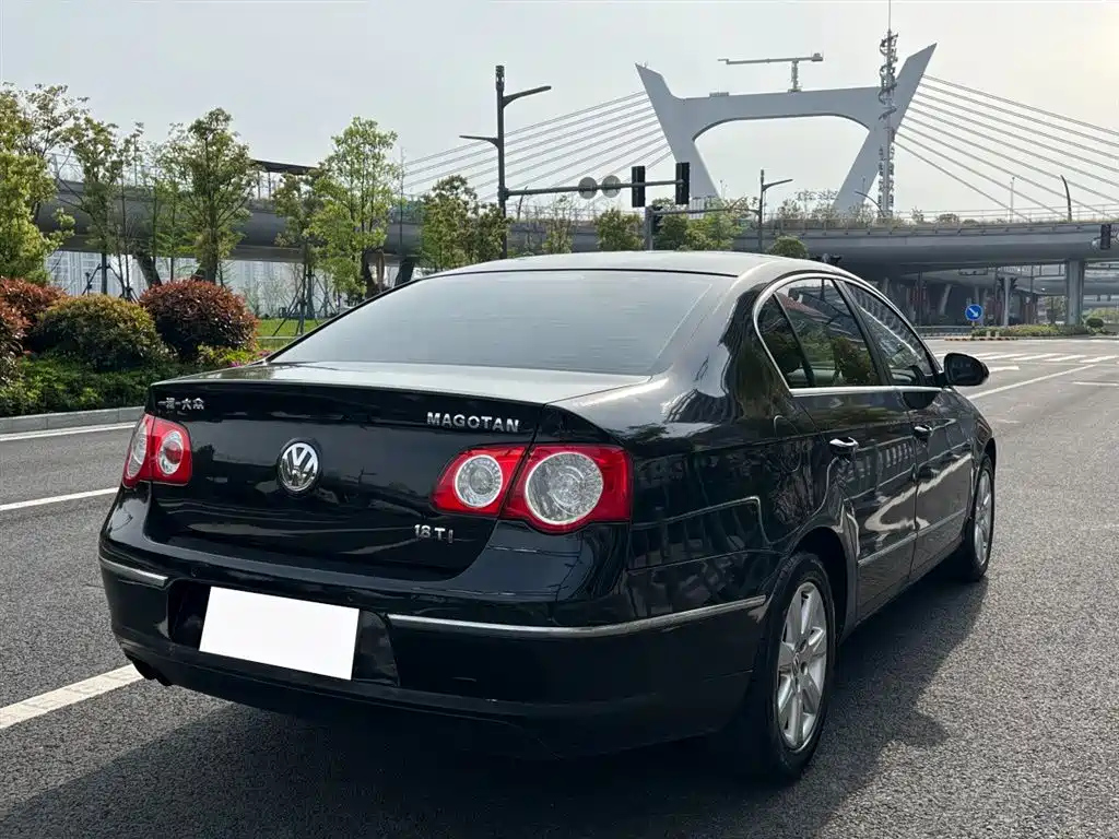 VOLKSWAGEN MAGOTAN 2008