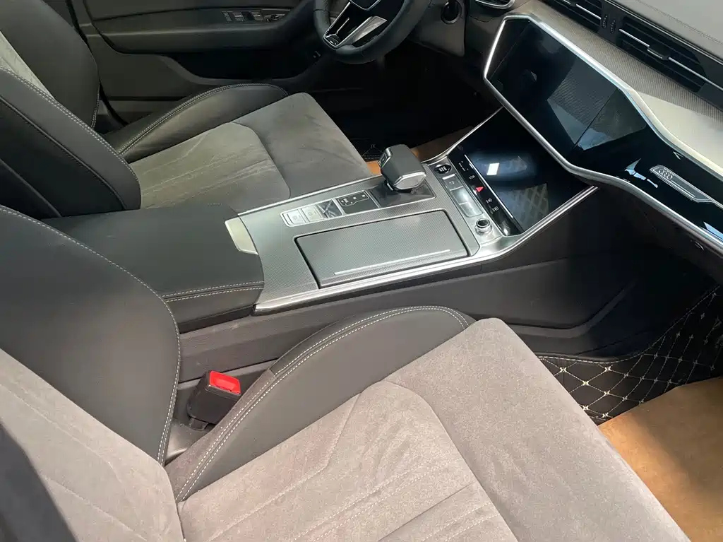 AUDI A6L 2024