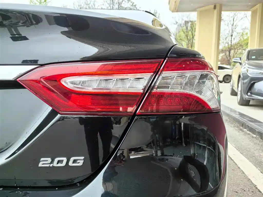 TOYOTA CAMRY 2018