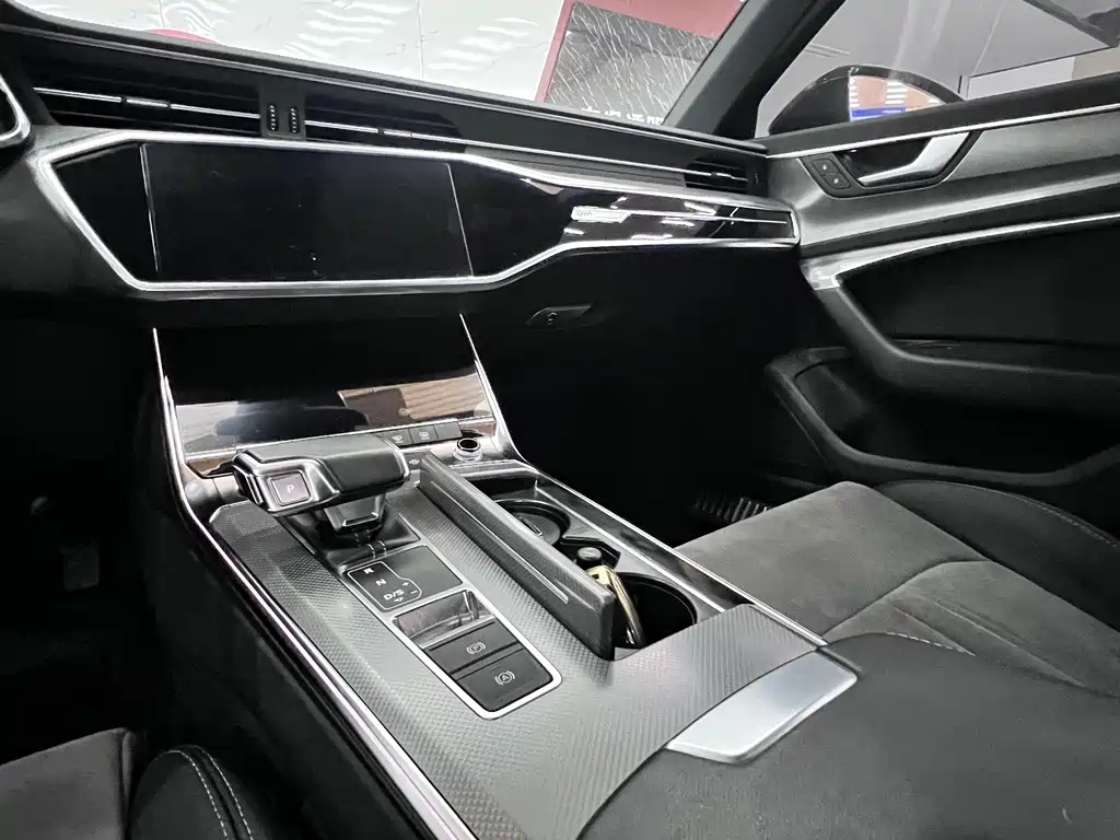 AUDI A6L 2021