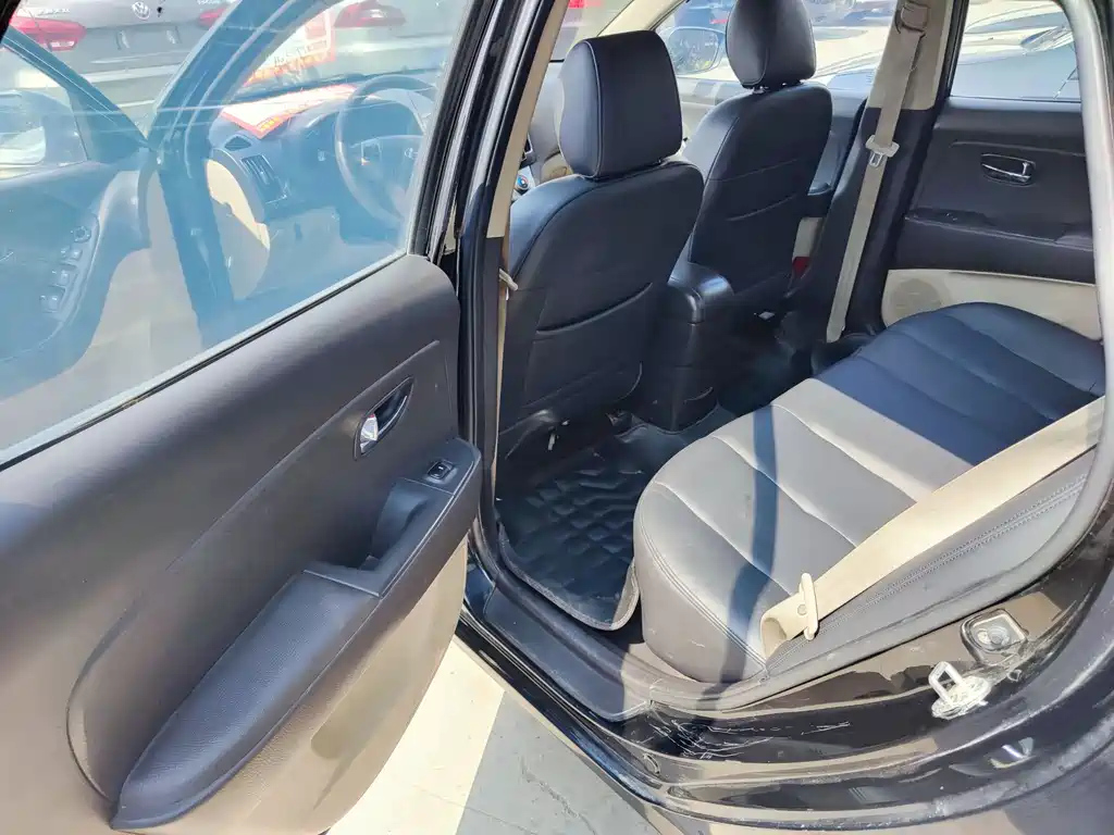 HYUNDAI CELESTA 2015