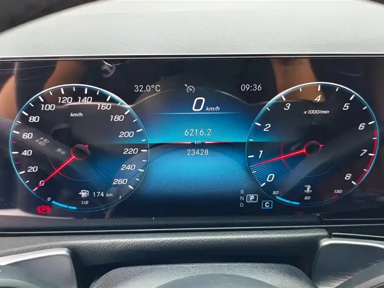 MERCEDES BENZ GLB 2022