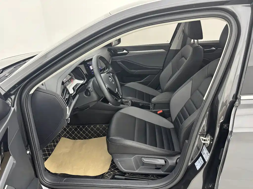 VOLKSWAGEN SAGITAR 2019