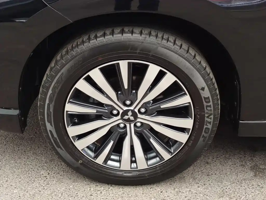 MITSUBISHI OUTLANDER 2022