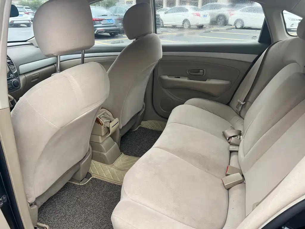NISSAN SYLPHY 2014
