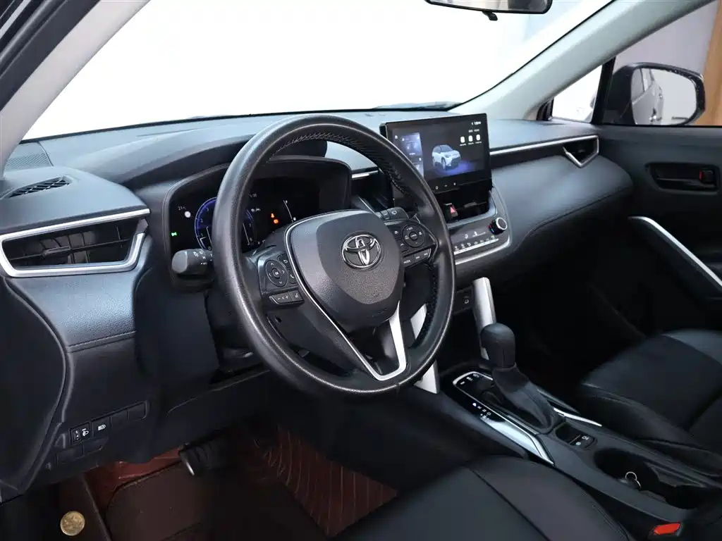 TOYOTA FRONTLANDER 2023