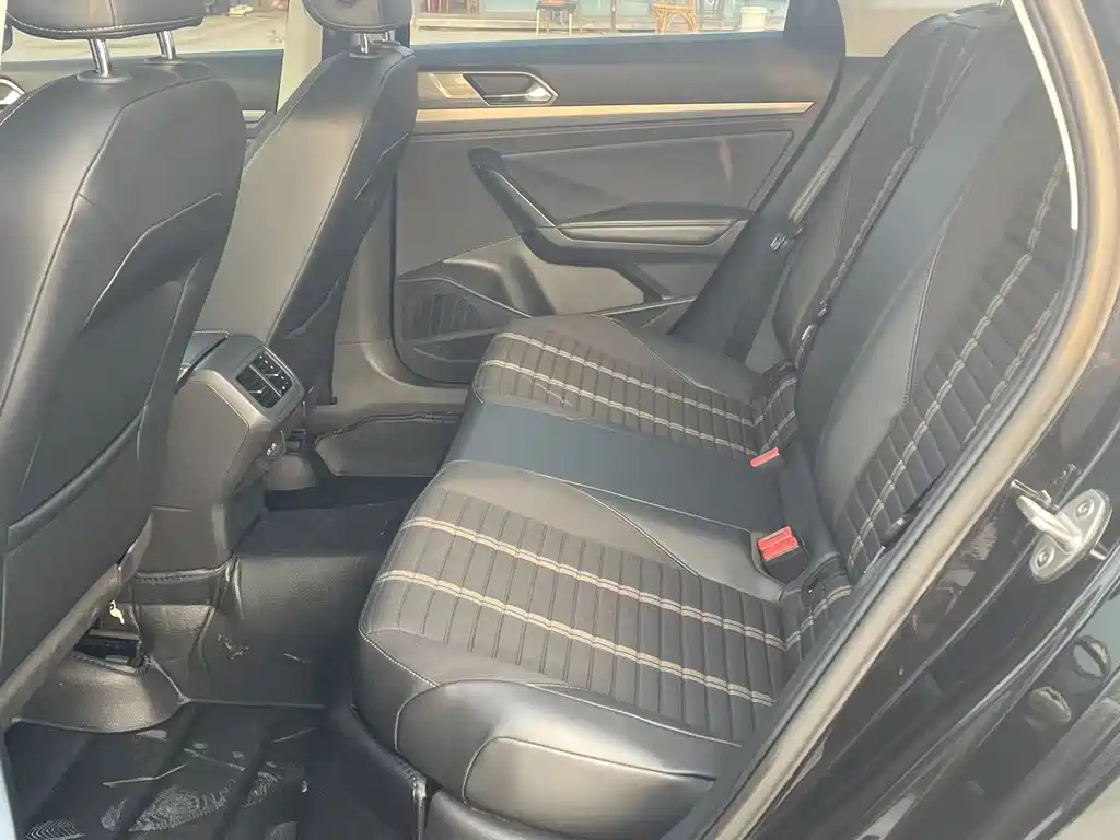 VOLKSWAGEN LAVIDA 2018