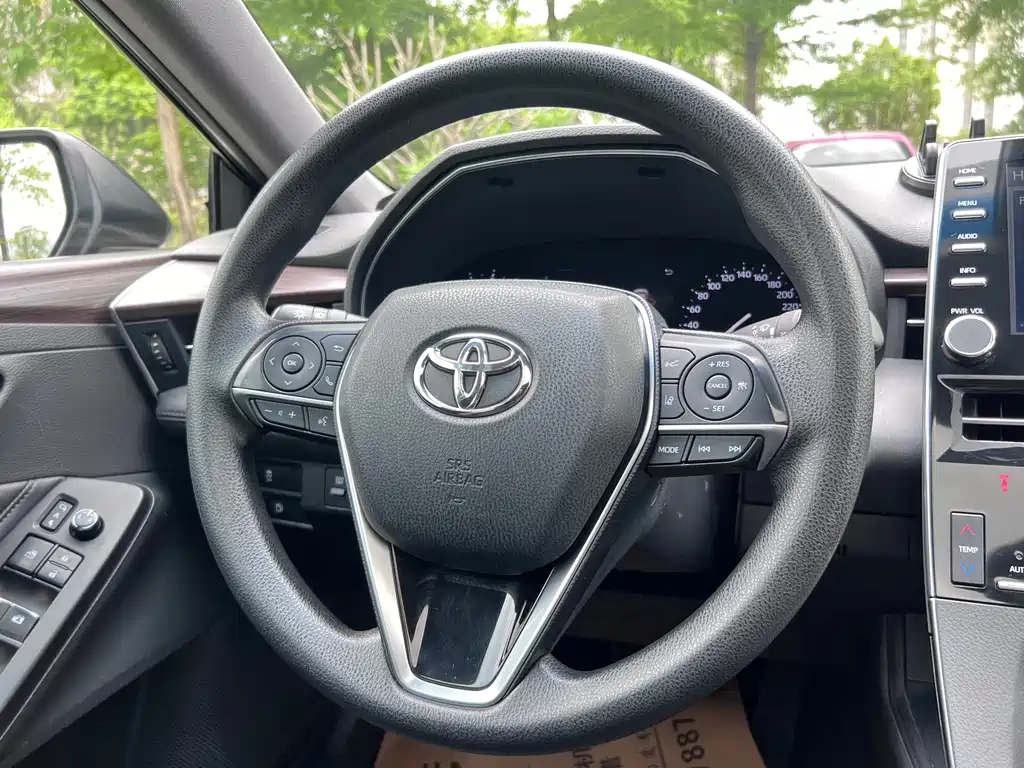 TOYOTA AVALON 2020