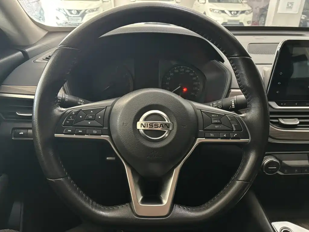 NISSAN TEANA 2021