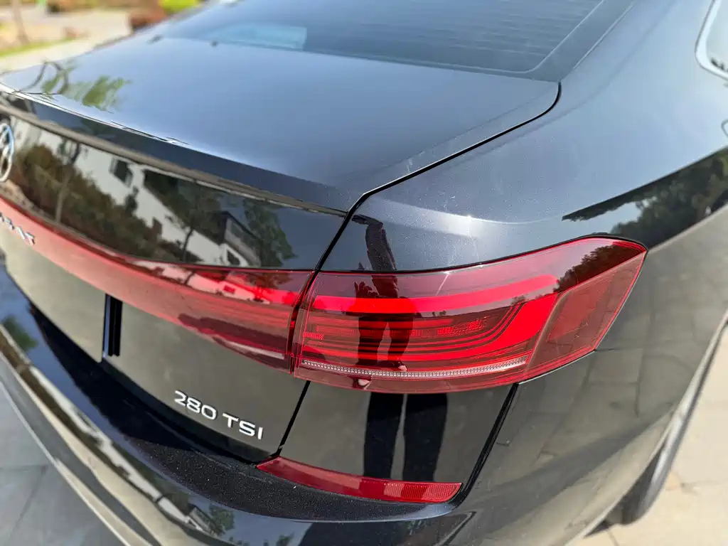 VOLKSWAGEN PASSAT 2022