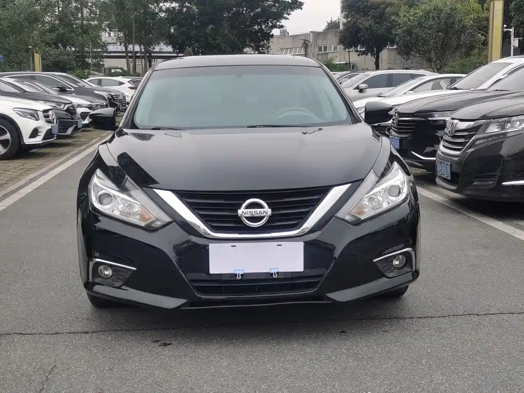 NISSAN TEANA 2017