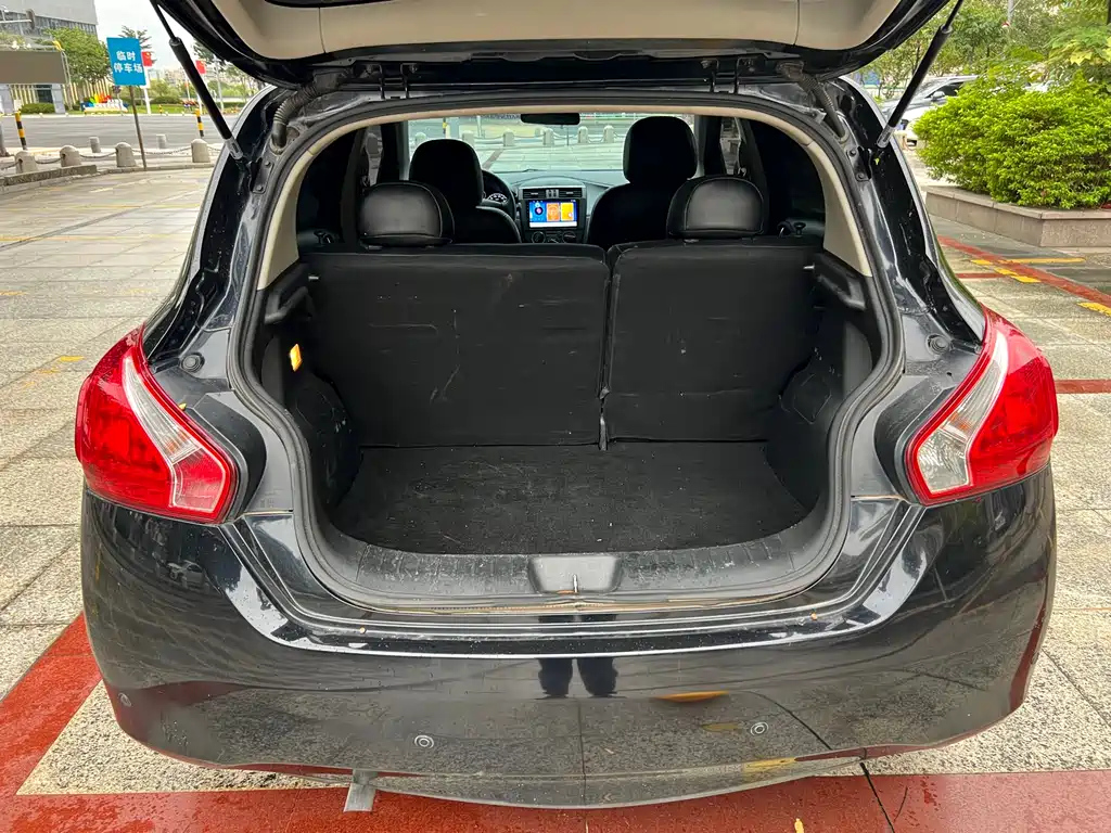NISSAN TIIDA TIIDA 2012