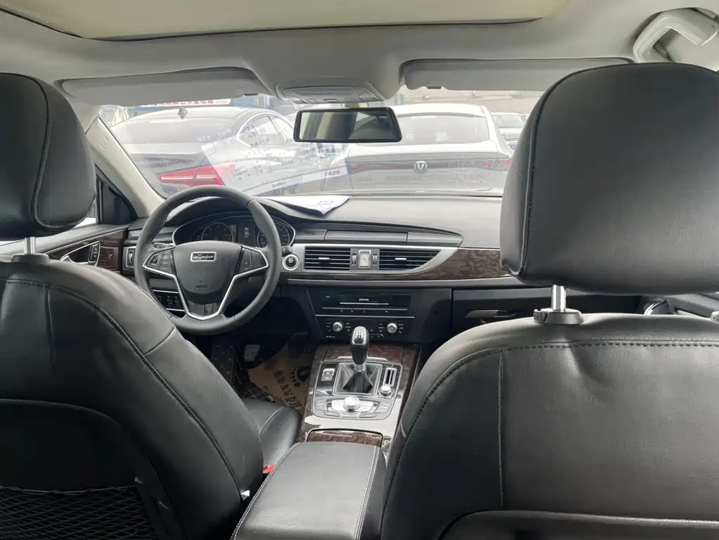ZOTYE Z700 2016