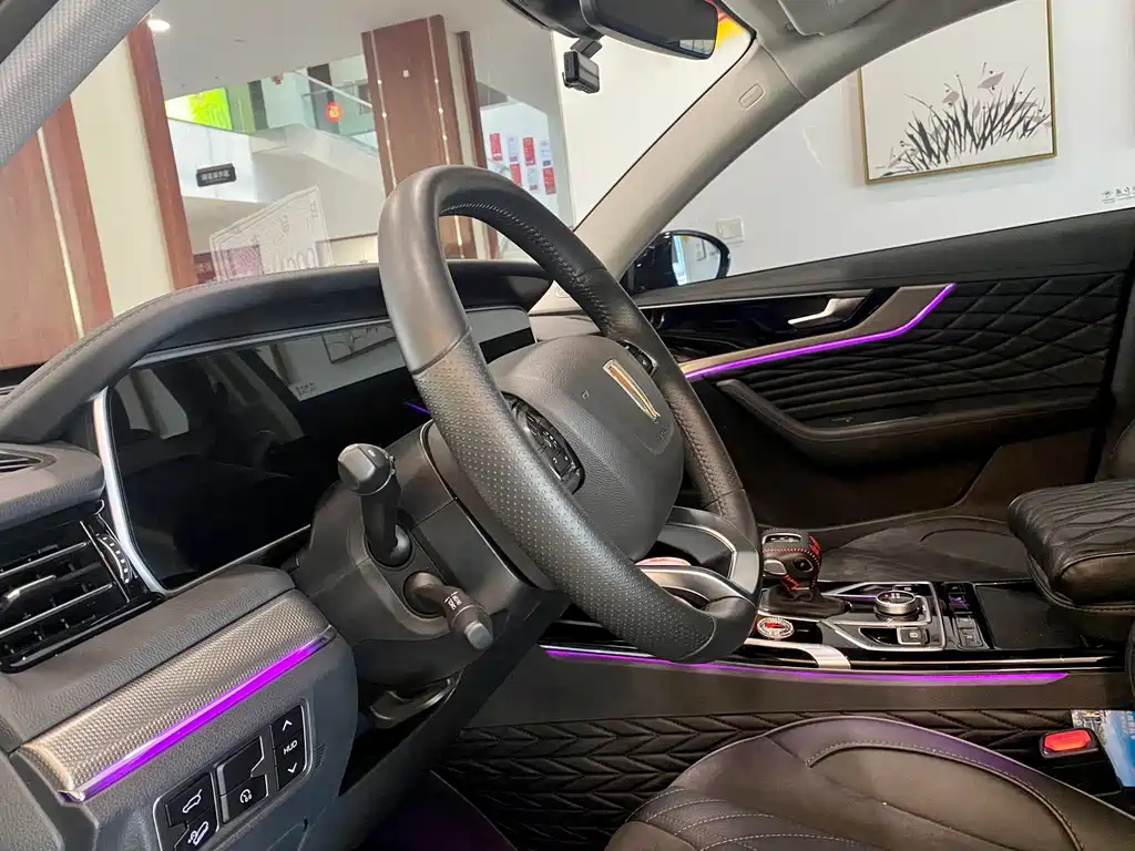 HONGQI HS5 2023