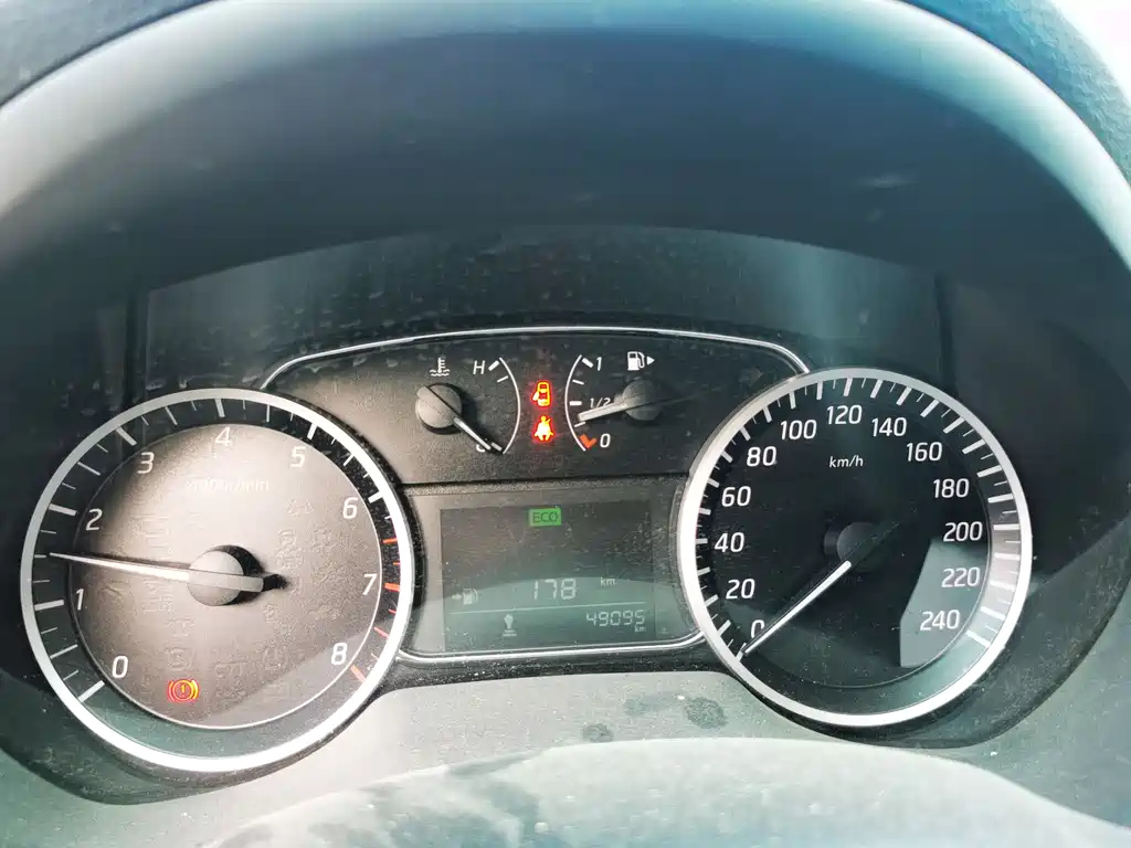 NISSAN SYLPHY 2019