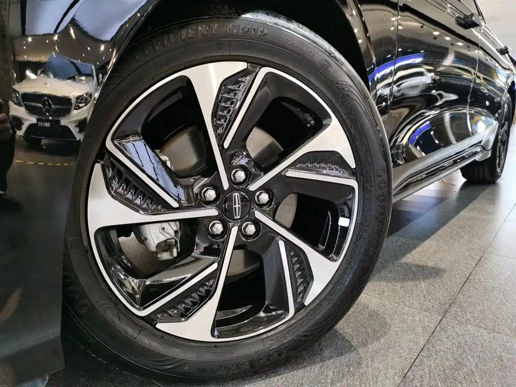 LINCOLN Z 2023