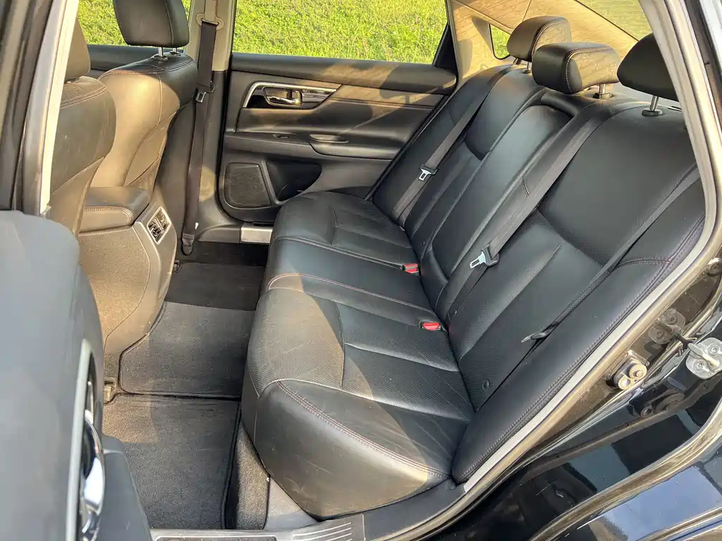 NISSAN TEANA 2018