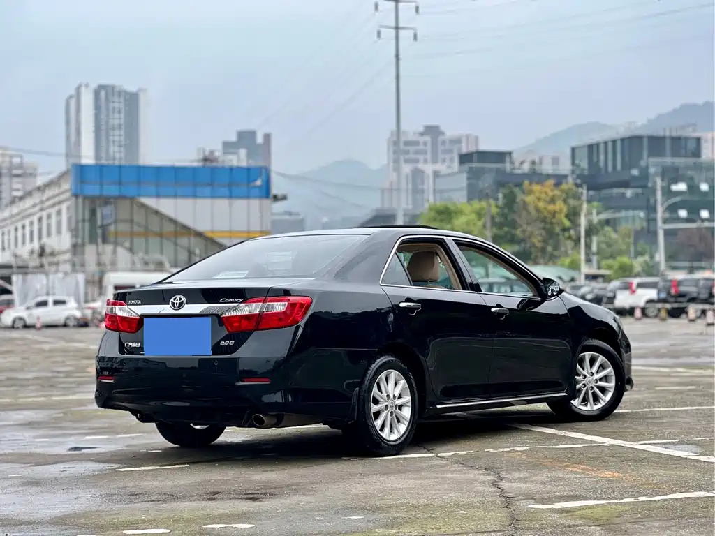 TOYOTA CAMRY 2012