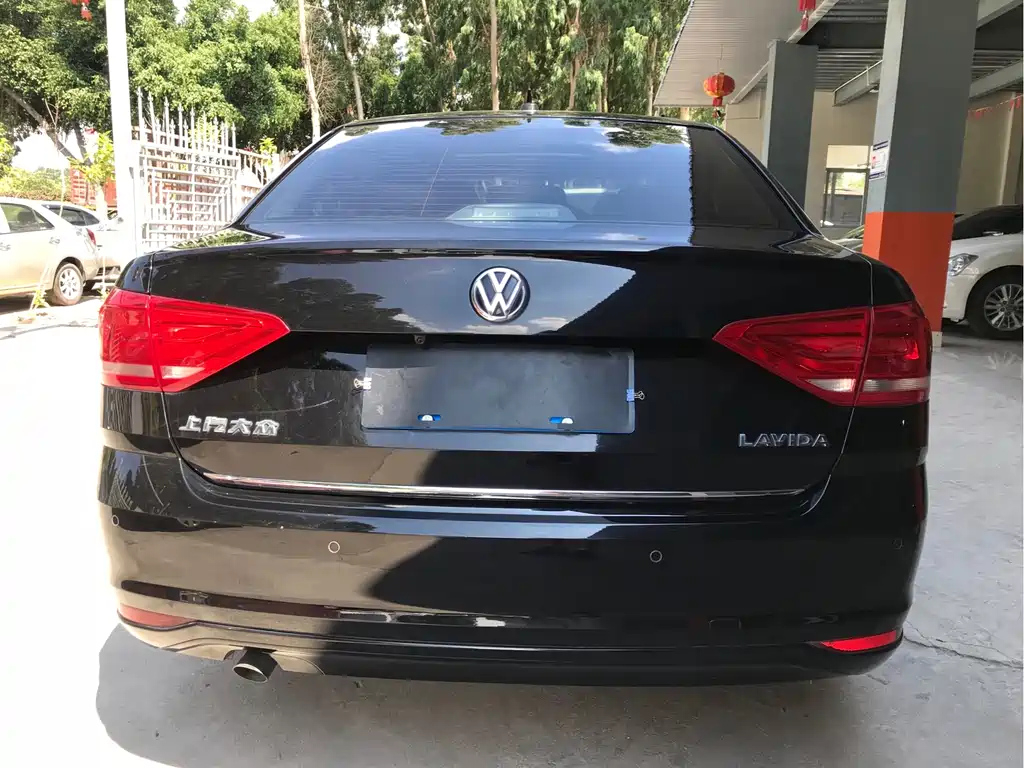 VOLKSWAGEN LAVIDA 2017