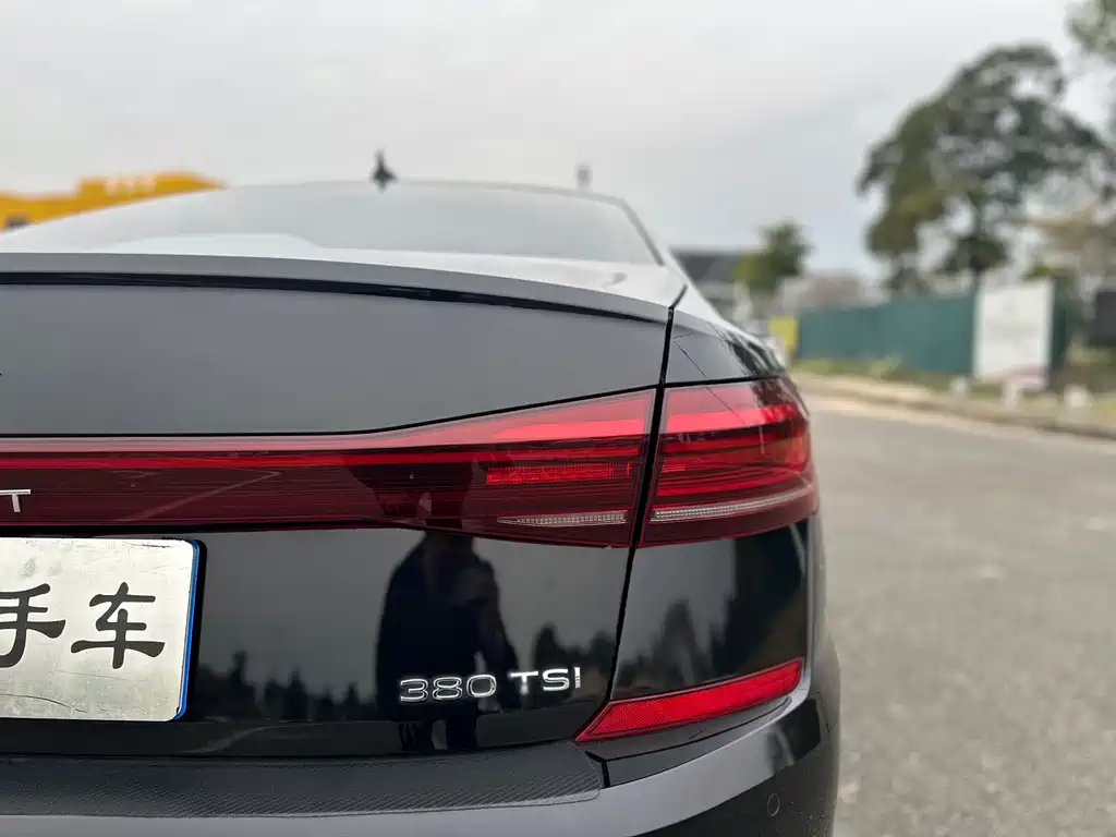 VOLKSWAGEN PASSAT 2022