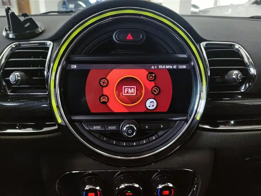 MINI CLUBMAN 2019