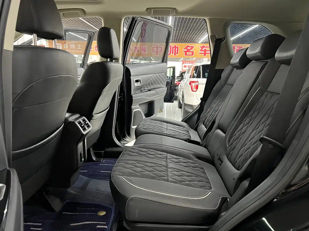 MITSUBISHI OUTLANDER 2022