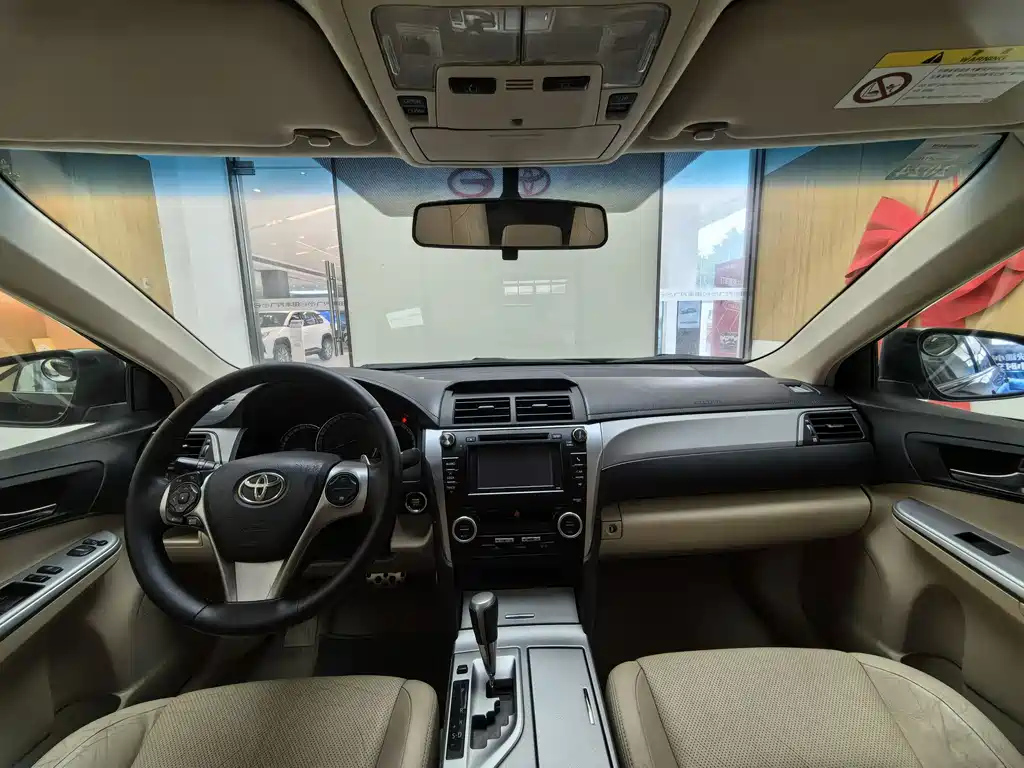 TOYOTA CAMRY 2013