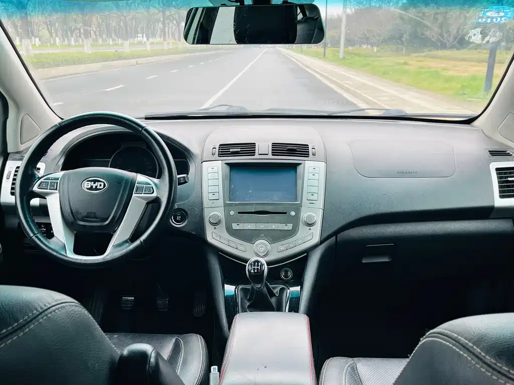 BYD S6 2014
