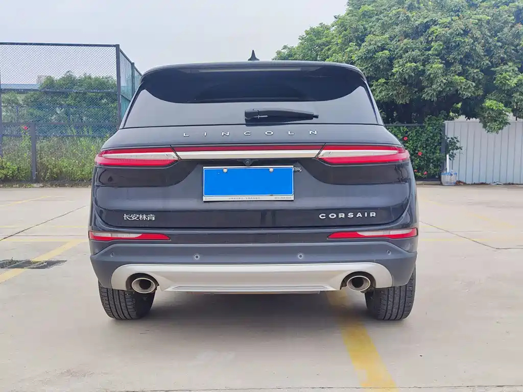 LINCOLN ADVENTURER 2020