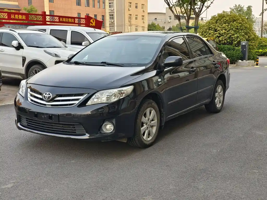 TOYOTA COROLLA 2010