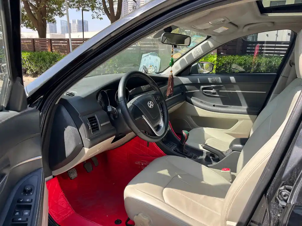 BAIC SENOVA D50 2015