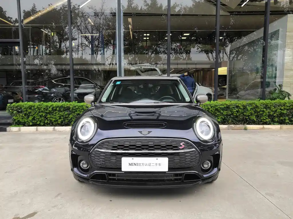MINI CLUBMAN 2022