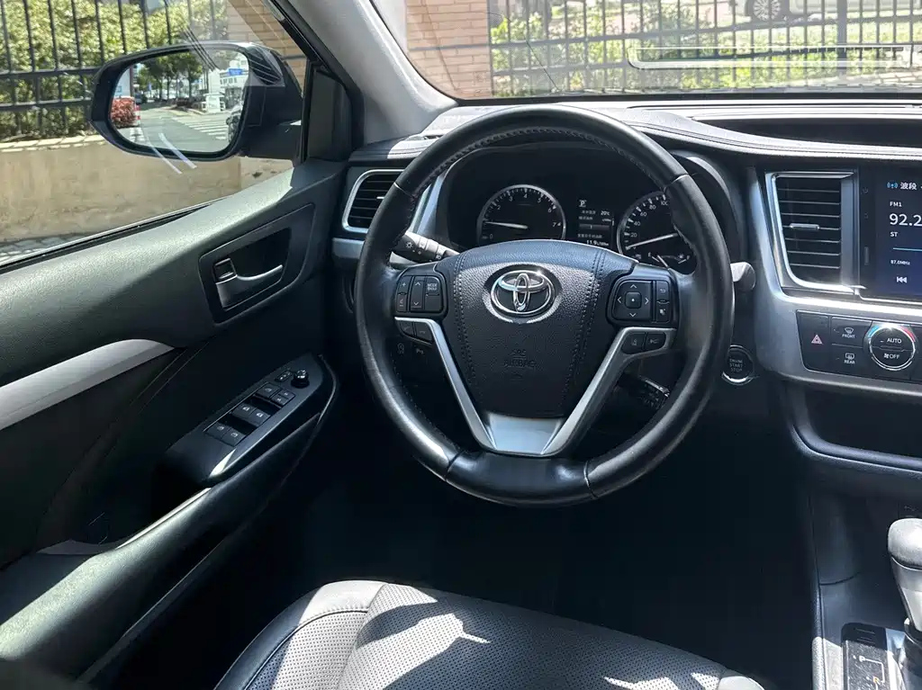 TOYOTA HIGHLANDER 2021