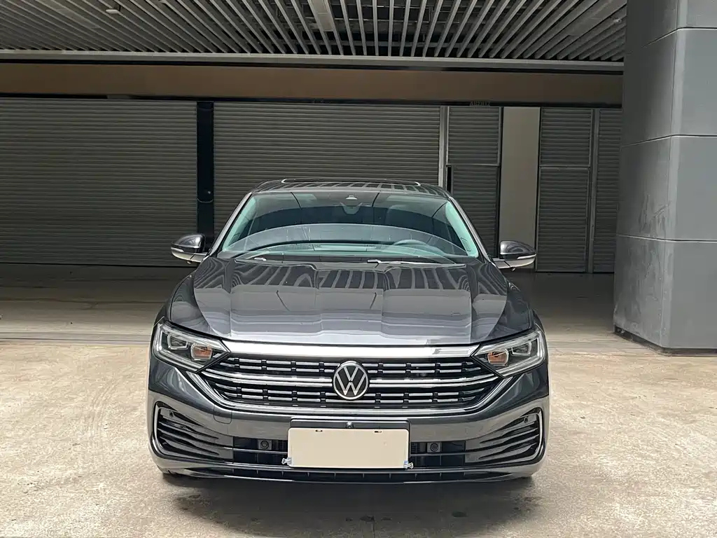 VOLKSWAGEN SAGITAR 2023