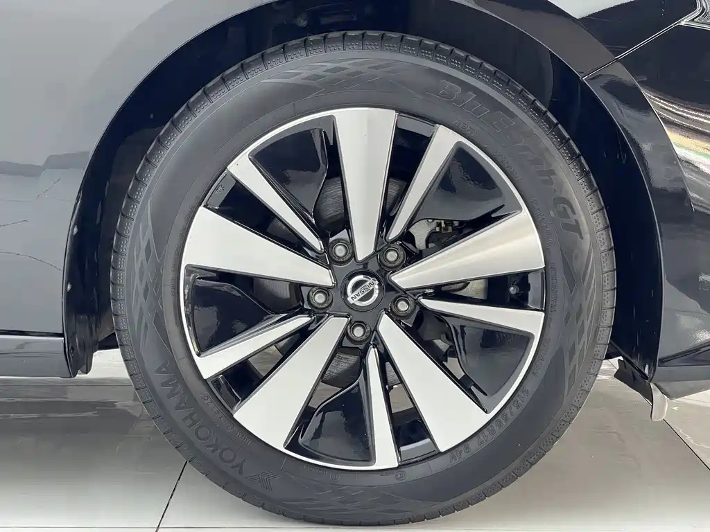 NISSAN TEANA 2021