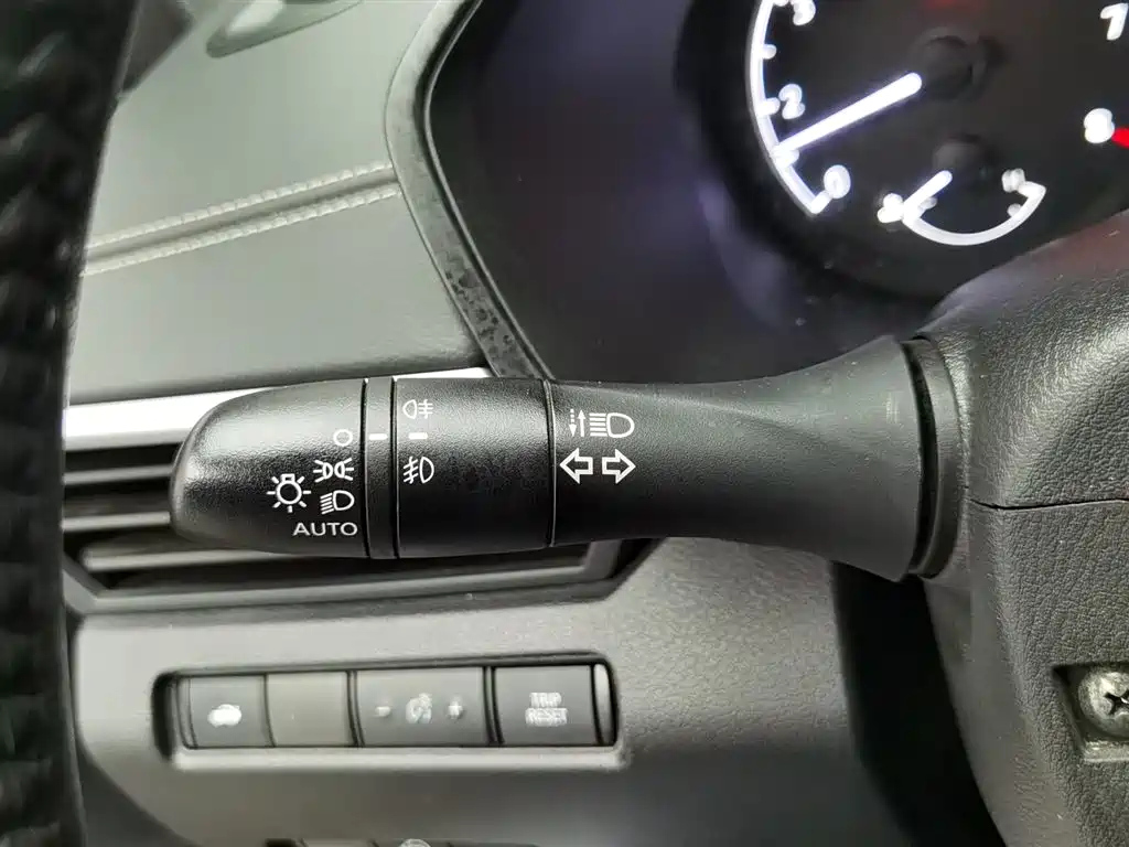 NISSAN TEANA 2020